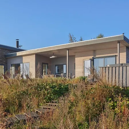 Linda - 200m From The Sea By Interhome